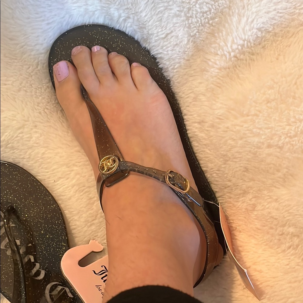 Juicy Couture Black Sandals with Shiny Straps - Picture 4 of 4